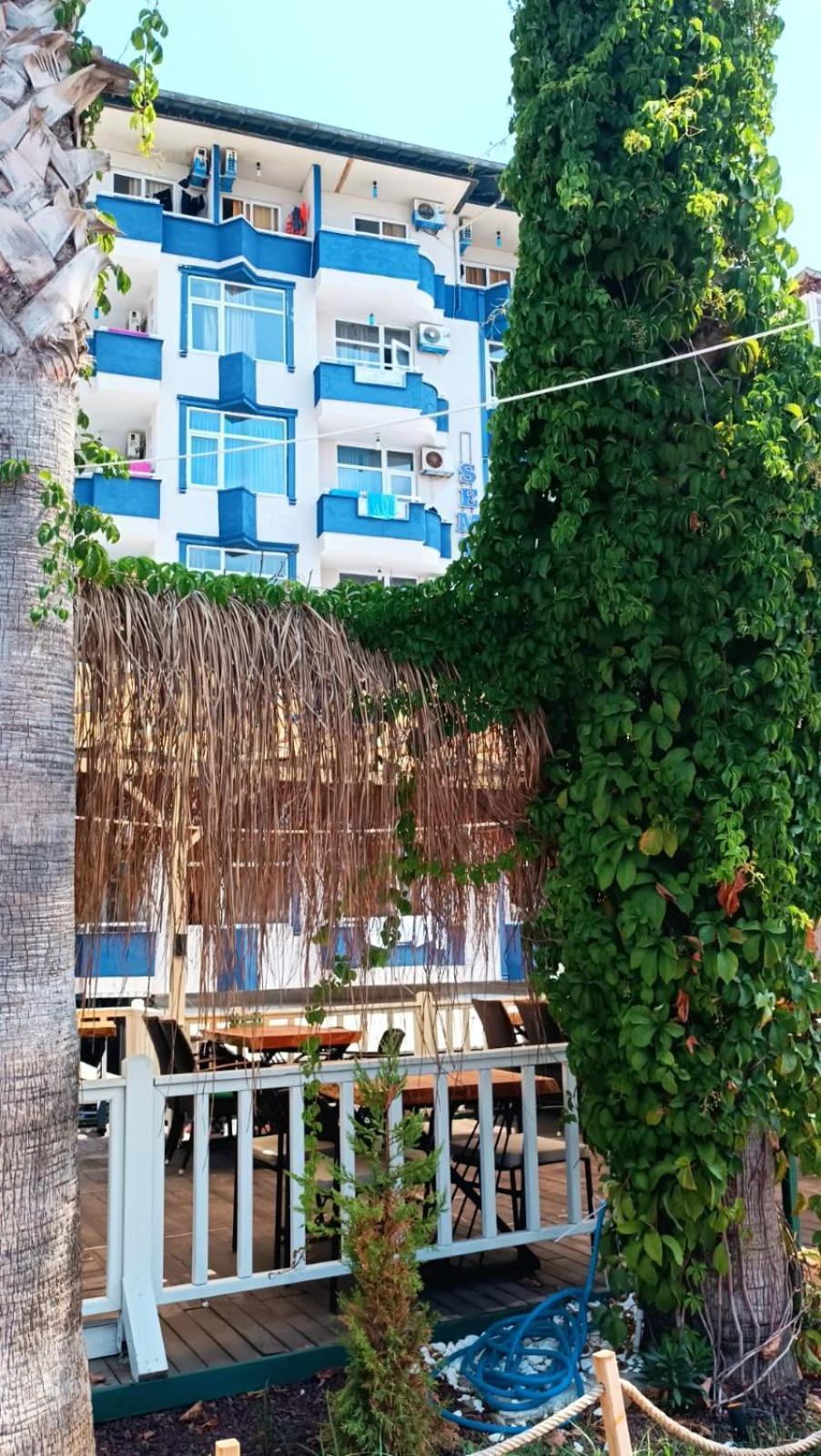 Semt Luna Hotell